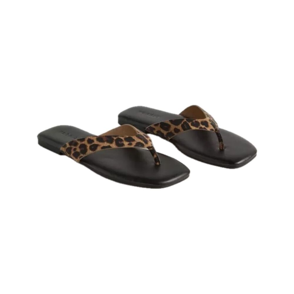 Torrid Leopard Print Thong Sandals Size 8 W New